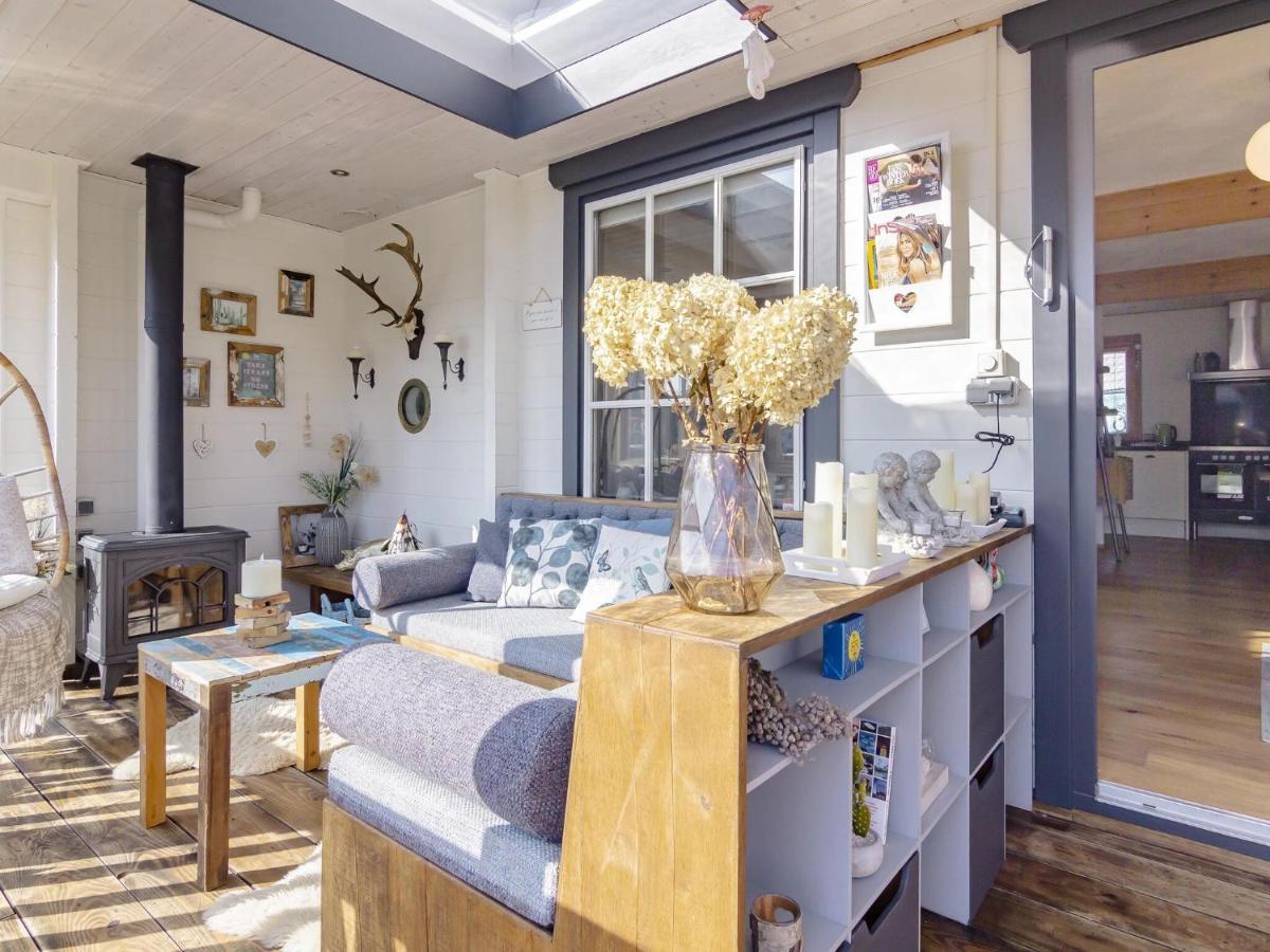Beautiful Holiday Home With Private Terrace Kropswolde Dış mekan fotoğraf